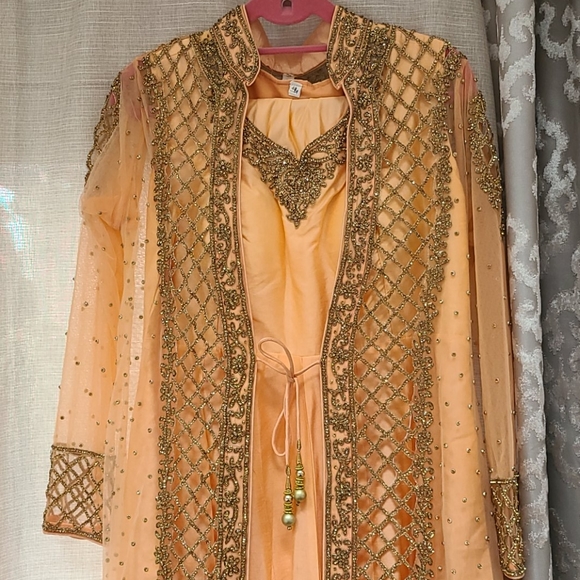 Women's Indian Bridal Tunic Lehenga Dress - Picture 2 of 12